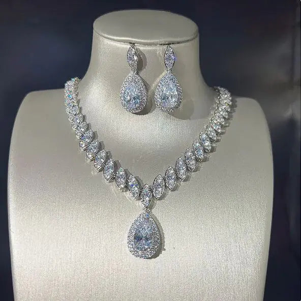 Zirconia necklace and earrings set