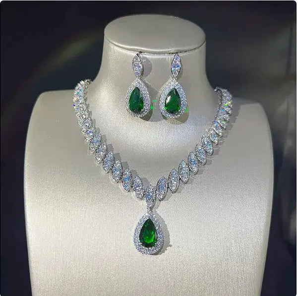 Zirconia necklace and earrings set