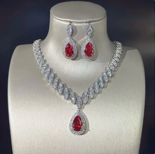 Zirconia necklace and earrings set