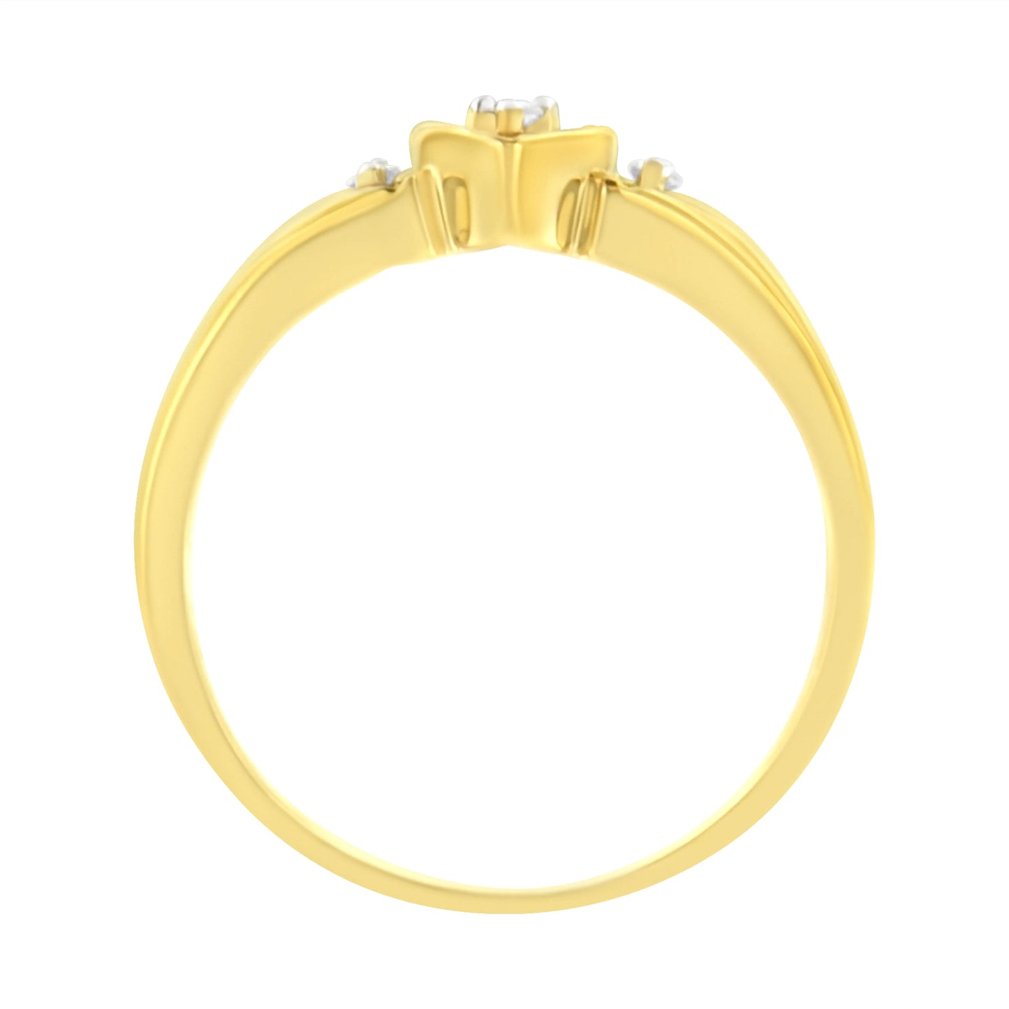 Anillo de Triple Corazón con Diamantes de 1/20 cttw en Oro Amarillo de 10KT (K-L, I1-I2)