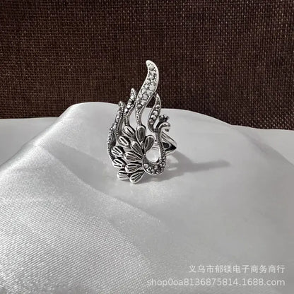 Anillo vintage de pavo real y koi con diseño ajustable