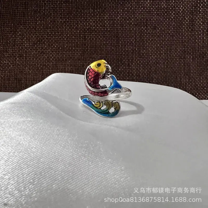 Anillo vintage de pavo real y koi con diseño ajustable