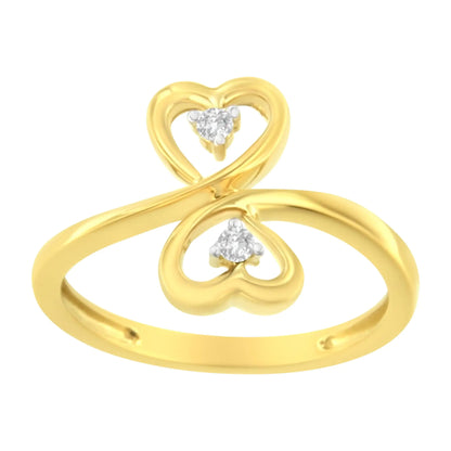 Anillo de diamantes con dos corazones en oro amarillo de 14 quilates y 1/20 ct (KL, I1-I2)
