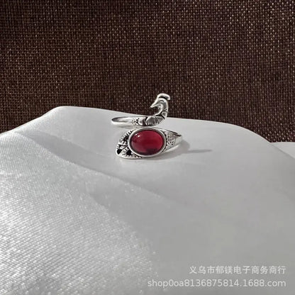 Anillo vintage de pavo real y koi con diseño ajustable