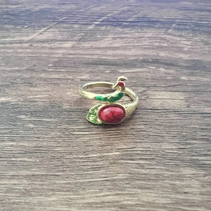 Anillo vintage de pavo real y koi con diseño ajustable