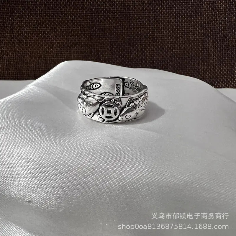 Anillo vintage de pavo real y koi con diseño ajustable